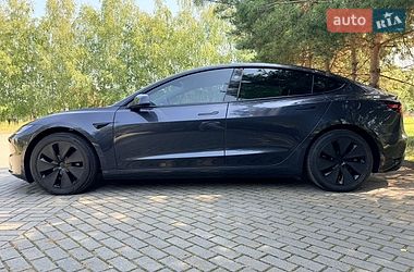 Седан Tesla Model 3 2024 в Дрогобичі