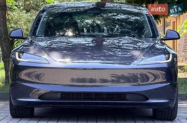 Седан Tesla Model 3 2024 в Дрогобичі