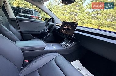 Седан Tesla Model 3 2024 в Дрогобичі