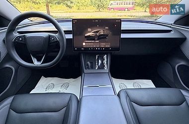 Седан Tesla Model 3 2024 в Дрогобичі