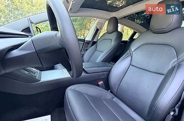 Седан Tesla Model 3 2024 в Дрогобичі