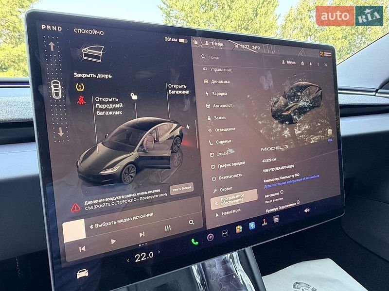 Седан Tesla Model 3 2024 в Дрогобичі