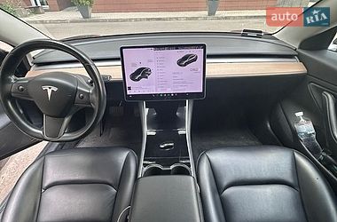 Седан Tesla Model 3 2018 в Киеве
