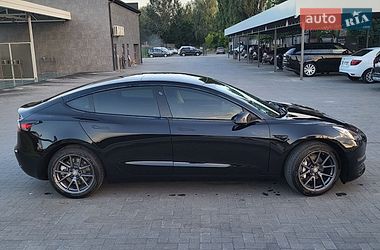 Седан Tesla Model 3 2023 в Лубнах