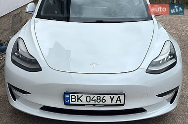 Tesla Model 3  2018