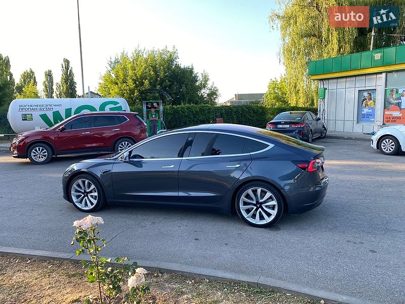 Седан Tesla Model 3 2018 в Кропивницькому