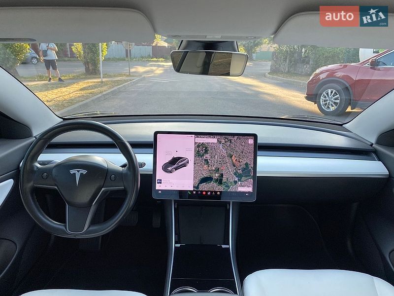 Седан Tesla Model 3 2018 в Кропивницькому