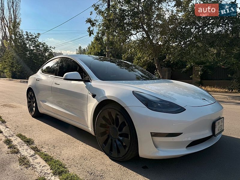 Седан Tesla Model 3 2021 в Одесі