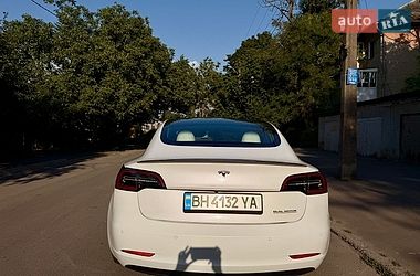 Седан Tesla Model 3 2021 в Одесі