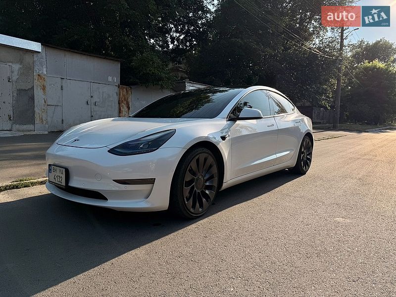 Седан Tesla Model 3 2021 в Одесі
