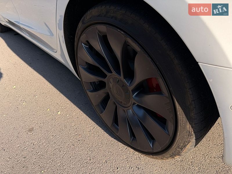 Седан Tesla Model 3 2021 в Одесі