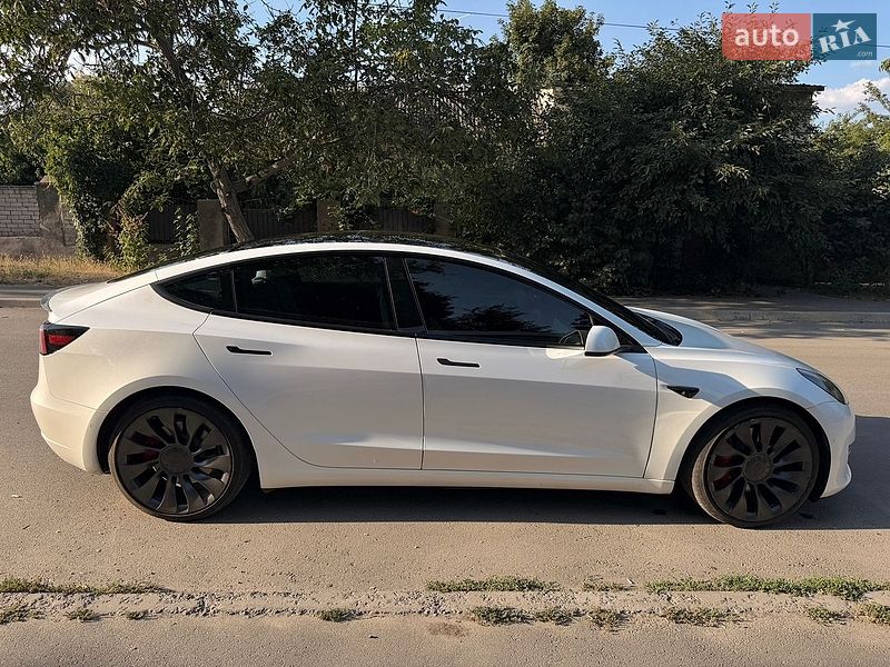 Седан Tesla Model 3 2021 в Одесі
