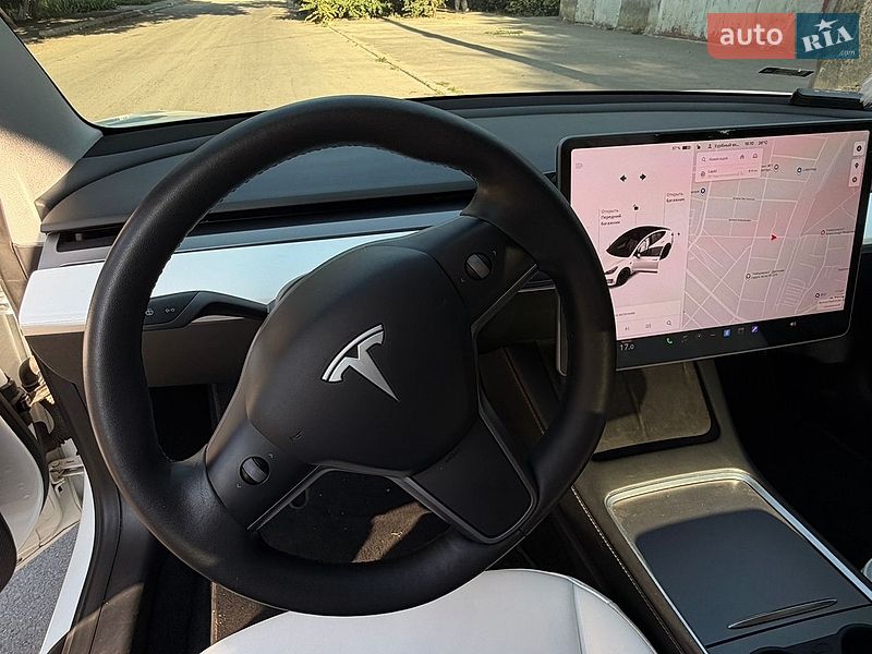 Седан Tesla Model 3 2021 в Одесі