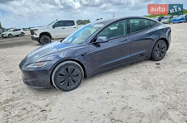 Tesla Model 3  2025