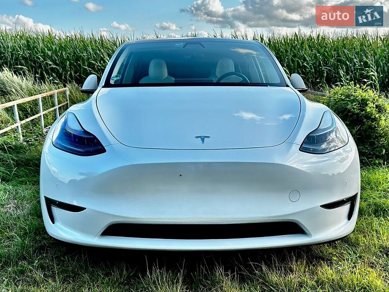 Седан Tesla Model 3 2022 в Вінниці
