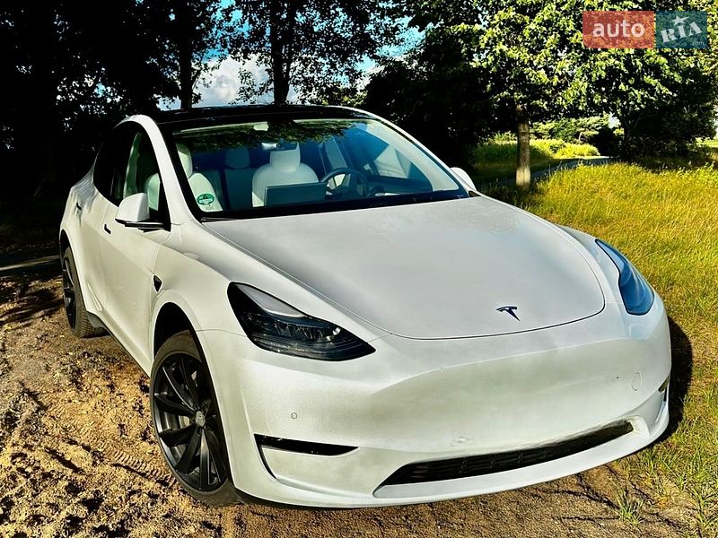Седан Tesla Model 3 2022 в Вінниці