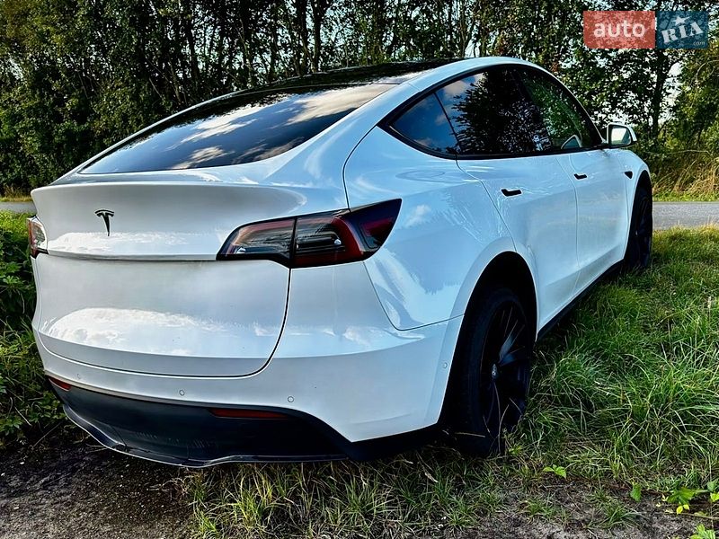 Седан Tesla Model 3 2022 в Вінниці
