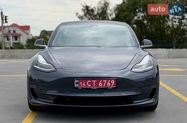 Tesla Model 3  2018