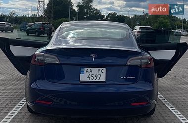 Седан Tesla Model 3 2019 в Вишгороді