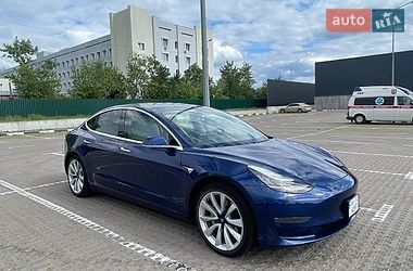 Tesla Model 3  2019