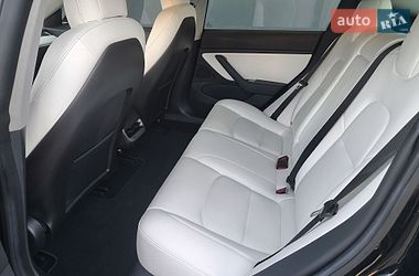 Седан Tesla Model 3 2019 в Івано-Франківську