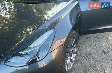 Седан Tesla Model 3 2023 в Полтаві