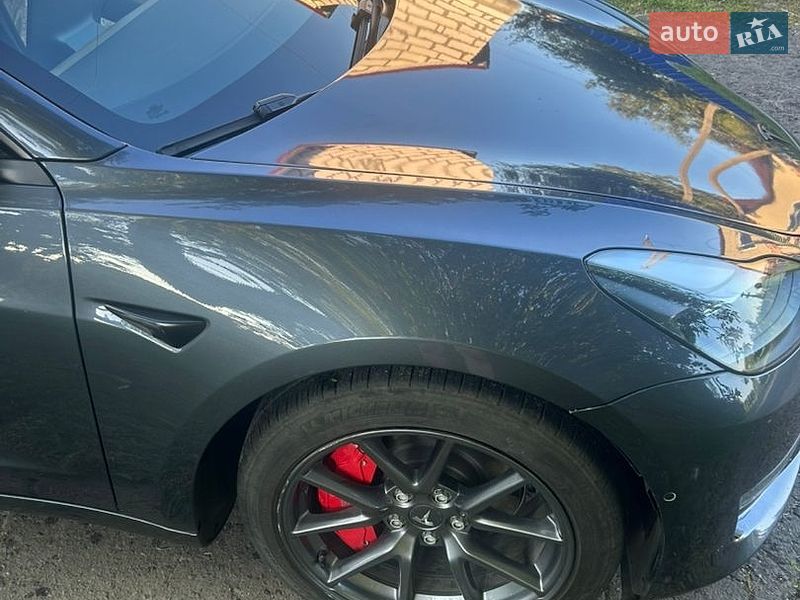Седан Tesla Model 3 2023 в Полтаві