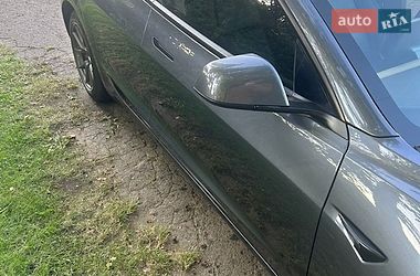 Седан Tesla Model 3 2023 в Полтаві