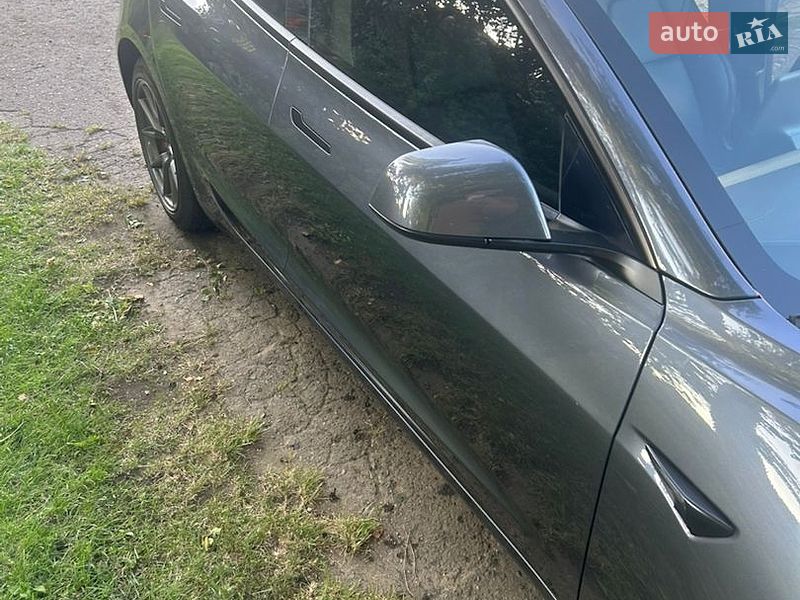 Седан Tesla Model 3 2023 в Полтаві