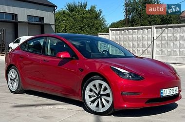 Tesla Model 3  2021