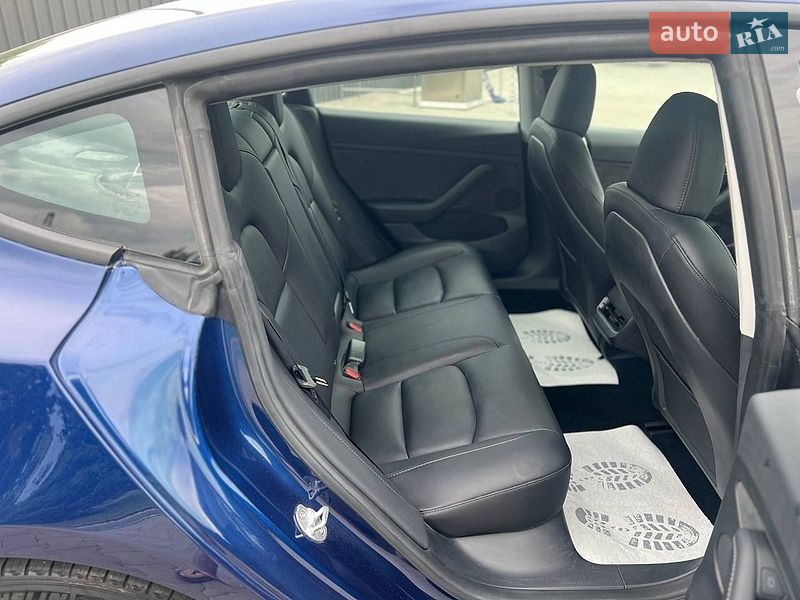 Седан Tesla Model 3 2023 в Киеве фото 29 Седан Tesla Model 3 2023 в Киеве