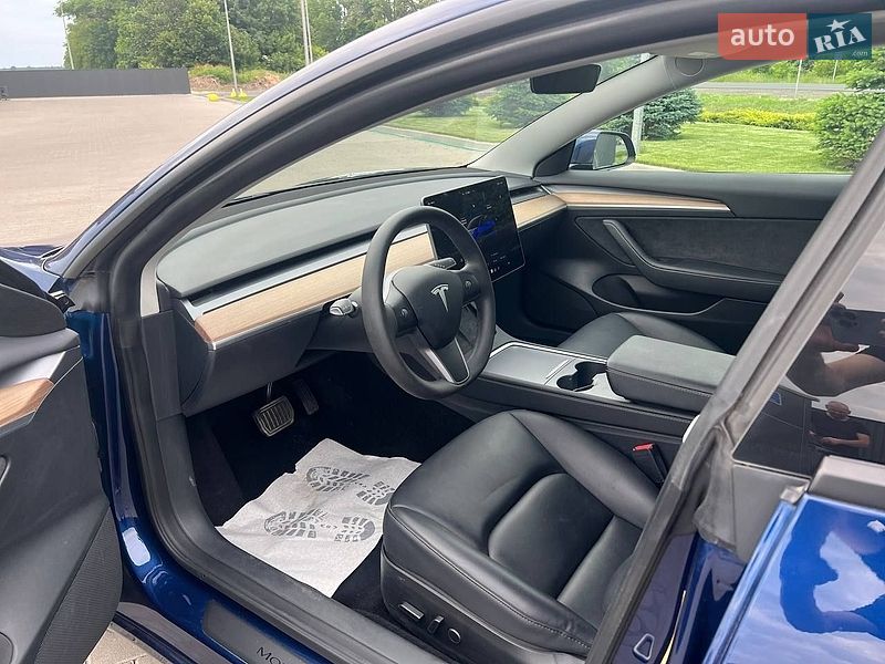 Седан Tesla Model 3 2023 в Киеве фото 33 Седан Tesla Model 3 2023 в Киеве