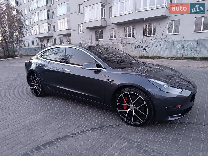 Tesla Model 3 2018