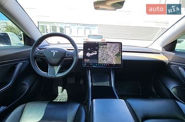 Седан Tesla Model 3 2019 в Черкассах
