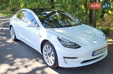 Седан Tesla Model 3 2019 в Черкассах
