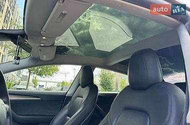Седан Tesla Model 3 2022 в Києві