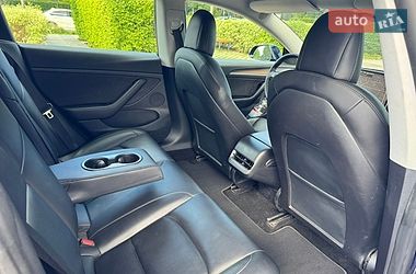 Седан Tesla Model 3 2022 в Києві