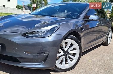 Tesla Model 3  2023