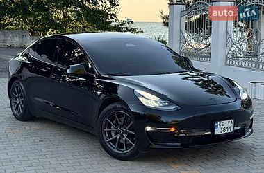 Tesla Model 3  2019
