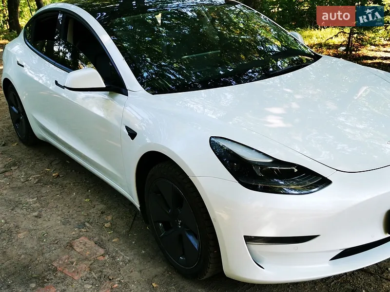Tesla Model 3 2022