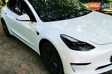 Tesla Model 3 2022