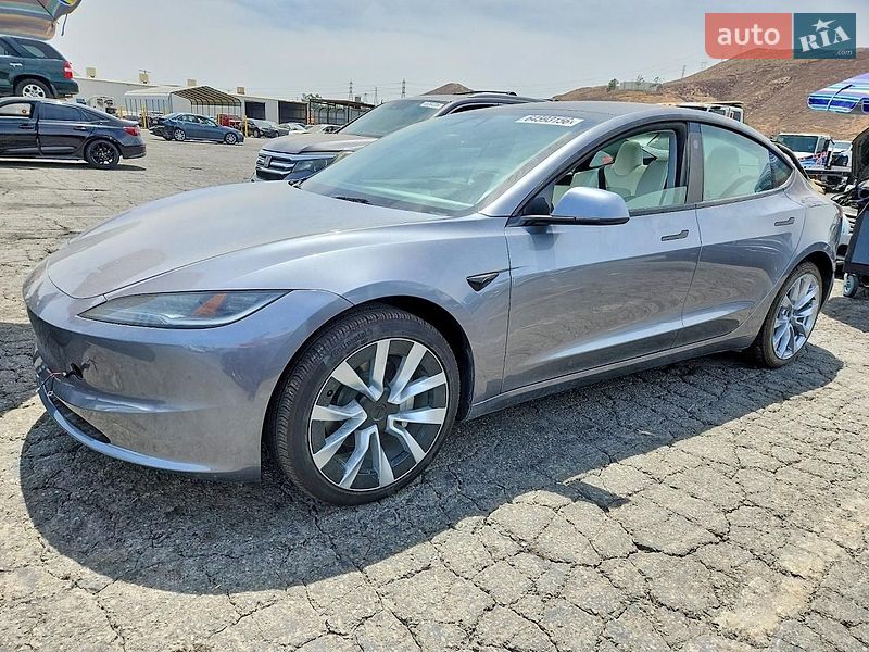 Tesla Model 3 2025
