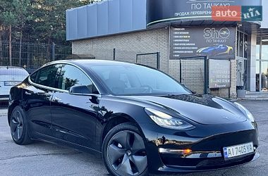 Tesla Model 3  2019
