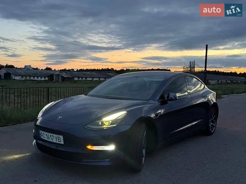 Tesla Model 3 2022