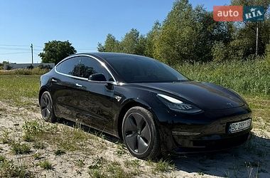 Tesla Model 3  2020