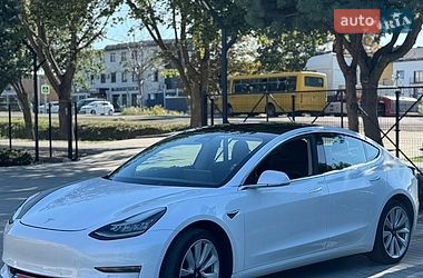 Tesla Model 3 2019