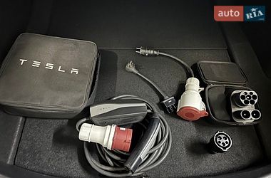 Седан Tesla Model 3 2022 в Ровно