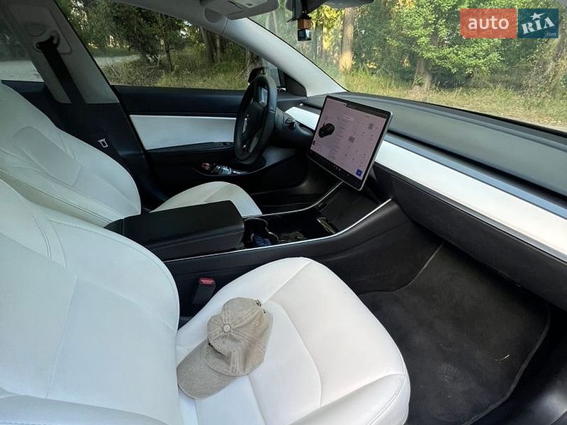 Седан Tesla Model 3 2019 в Ахтырке