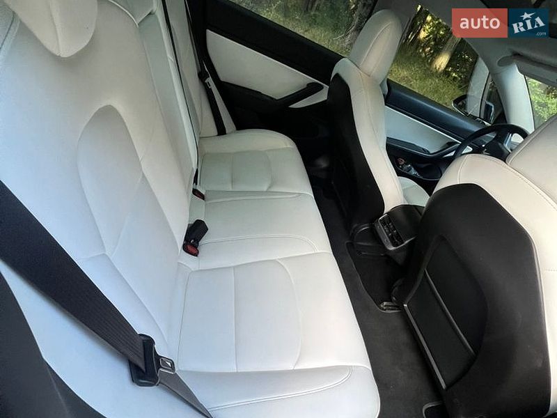 Седан Tesla Model 3 2019 в Ахтырке