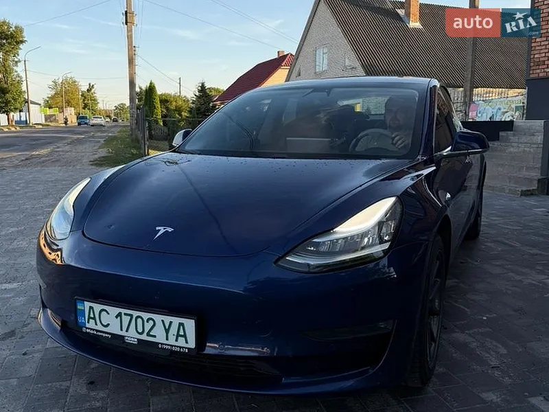 Tesla Model 3 2019